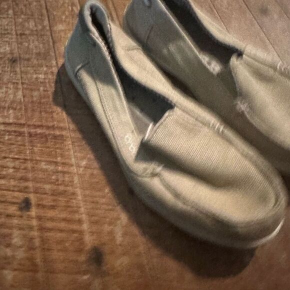 Crocs tan size 7 rubber ortho washable slip on loafers - Picture 5 of 5